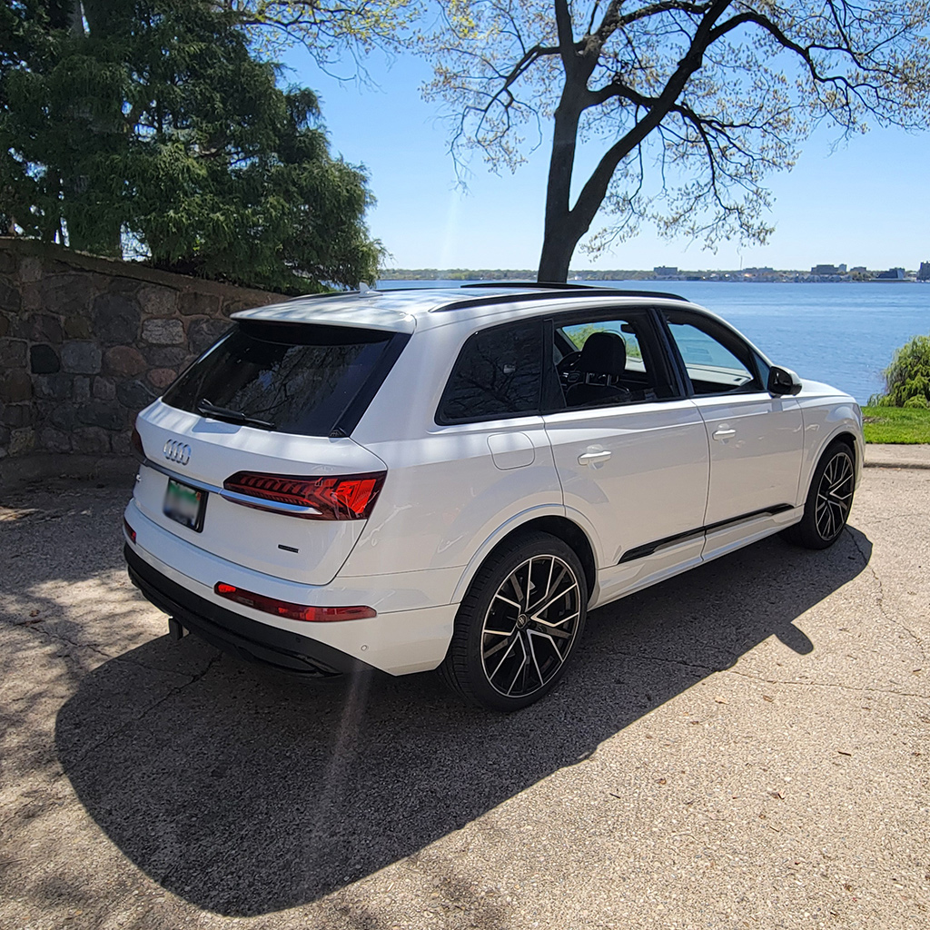 Car photo 9