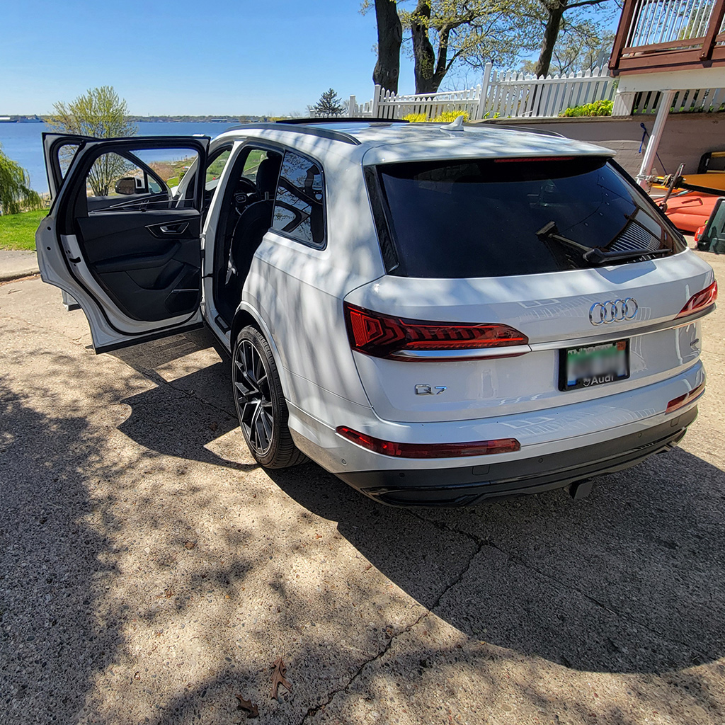 Car photo 12