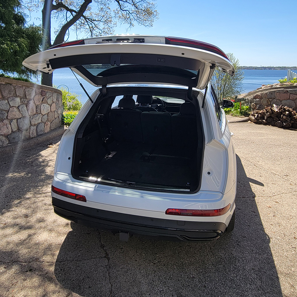 Car photo 13