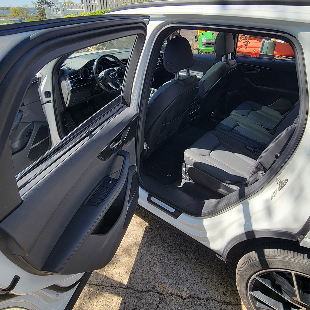 Car photo 7