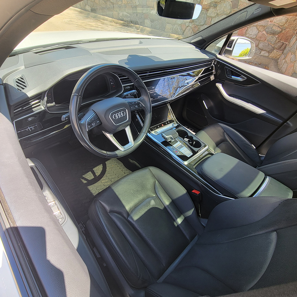 Car photo 8